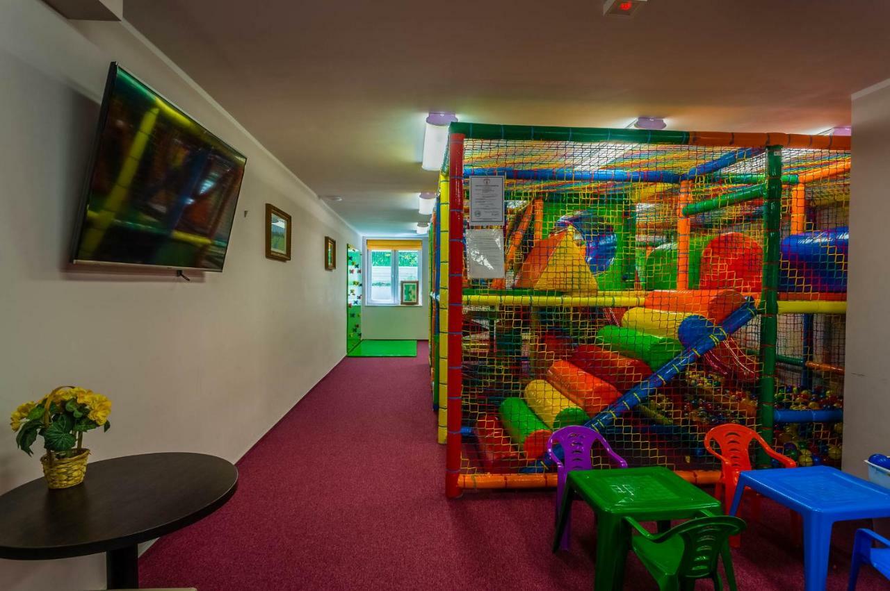 Hotel *** Nat Krynica Morska Eksteriør billede